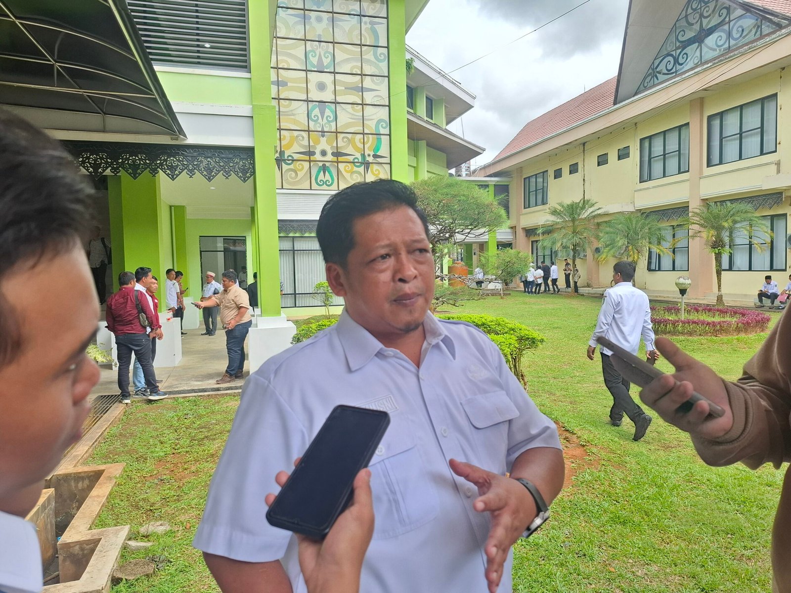 Dispora Kukar Bagikan Seribu Bola, Perkuat SSB dan Pembinaan Usia Dini