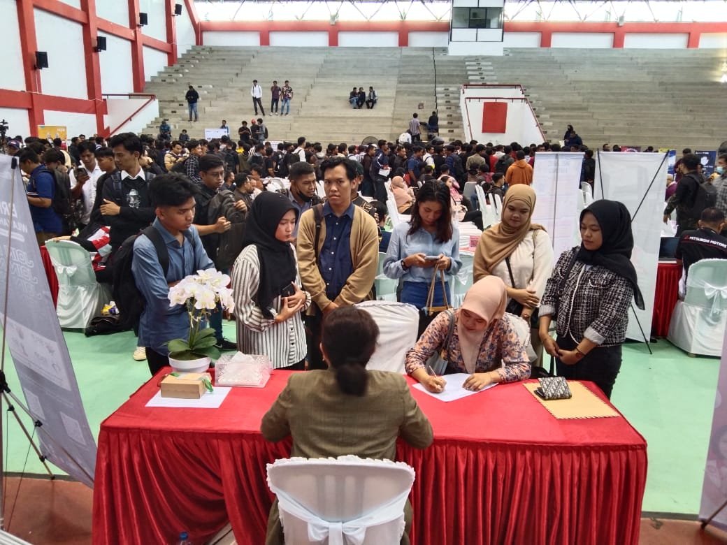 Pemkab Kukar Gelar Job Fair 2025, Bupati Aulia: Fasilitasi Pertemuan Pencari Kerja dan Perusahaan