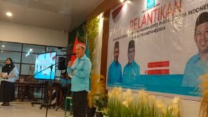 Ketua DPD Gelora Kukar, H. Suriadi memberikan sambutan pada Jumat (9/1/2026)